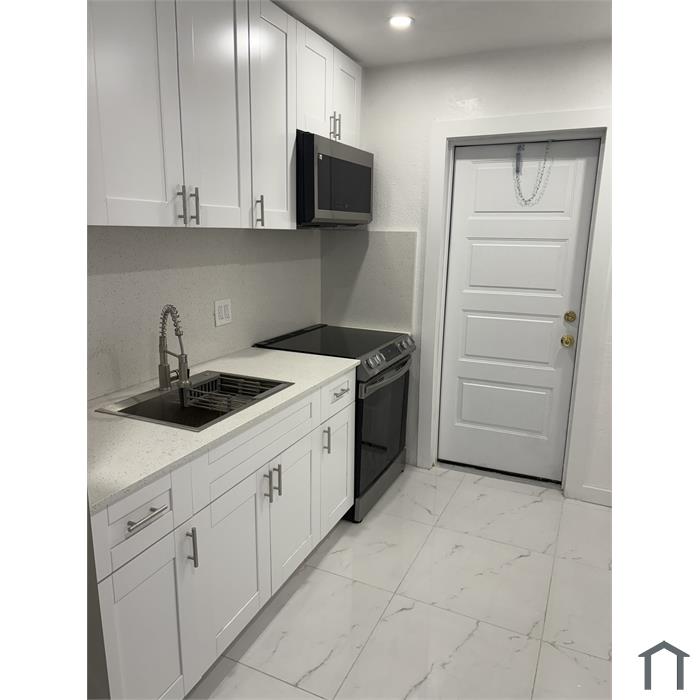 16182 NE 18th Pl